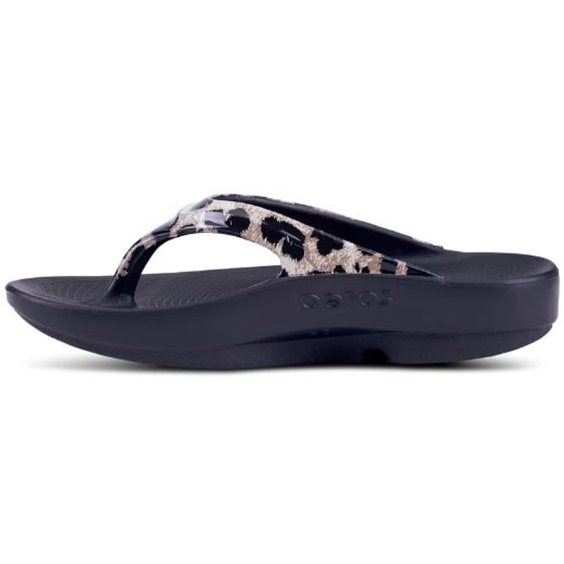 Women’s Oofos OOlala Limited Thing – Black Cheetah (Left)-min