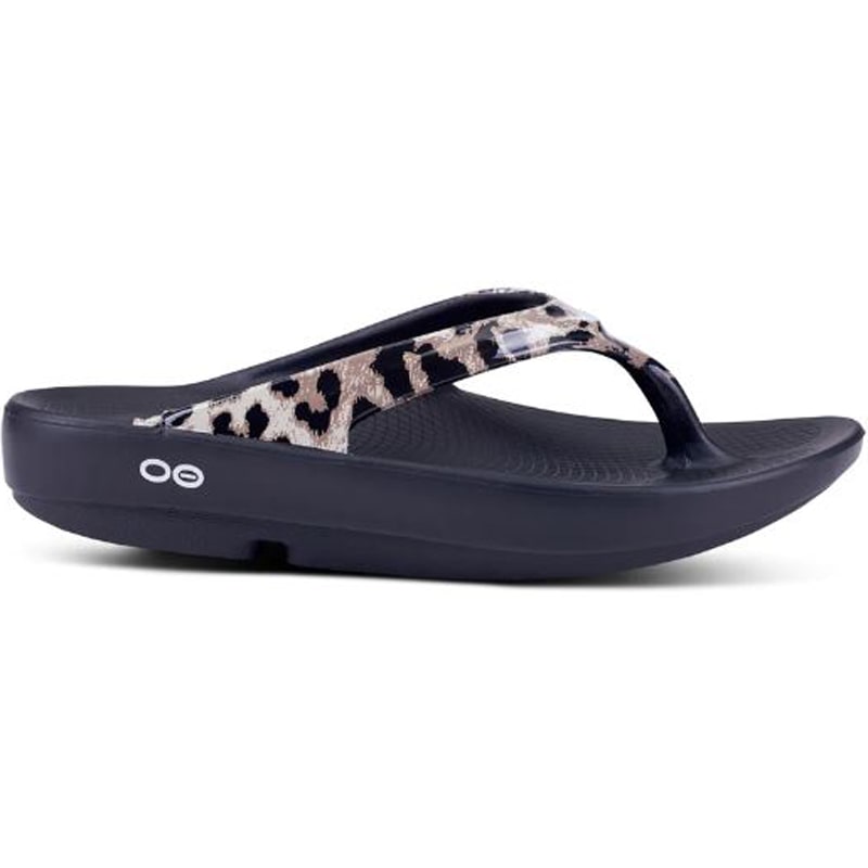 Women’s Oofos OOlala Limited Thing – Black Cheetah (Right)-min