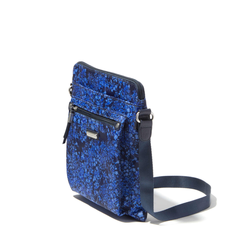 Baggallini Go Bagg With Wristlet – Ink Hydrangea